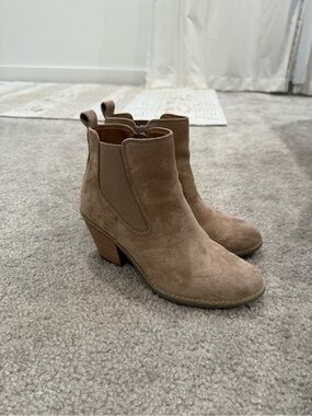 Eurosoft Suede Ankle Booties in Taupe size 8
